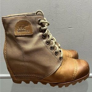 Sorel Women's Brown Lace-Up Boots